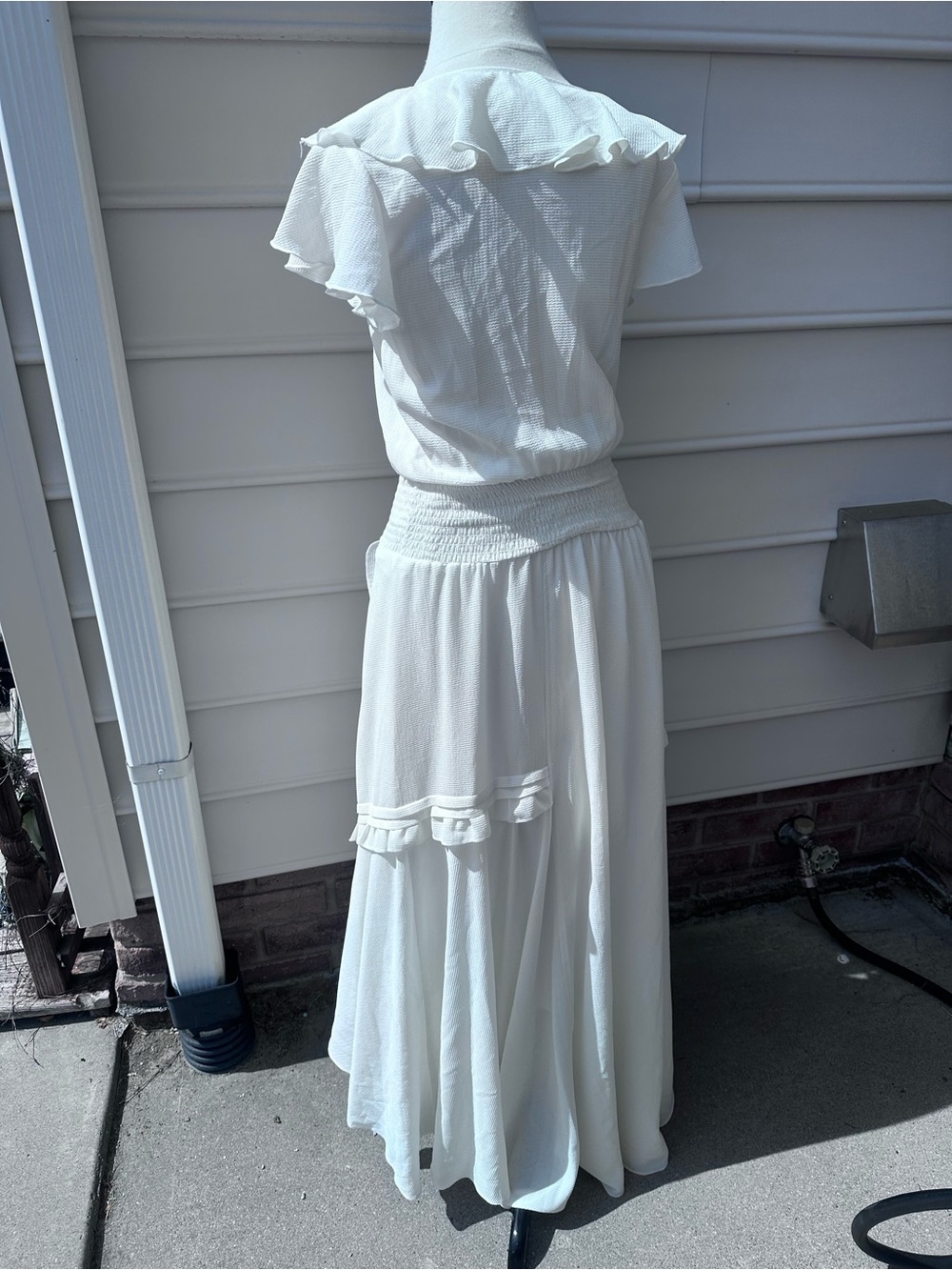 Chelsea & Violet White Ruffled Lace-Up Maxi Dress - Picture 5 of 7